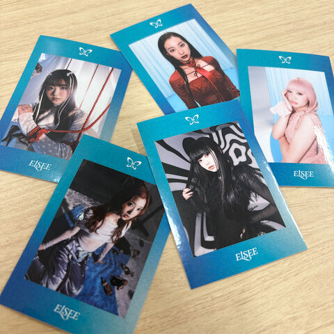 フォト風ステッカー（2種入り） | ソニーミュージック公式オンライン