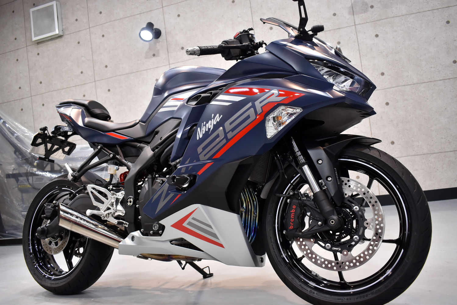 施工ギャラリー - カワサキ・Ninja ZX-25R SEのガラスコーティング