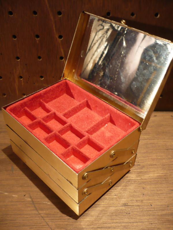 エンブレムアクセサリー箱、店舗什器、ヴィンテージジュエリーケース