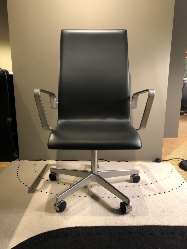 オックスフォードチェア – フリッツ・ハンセン正規専門店 / FRITZ