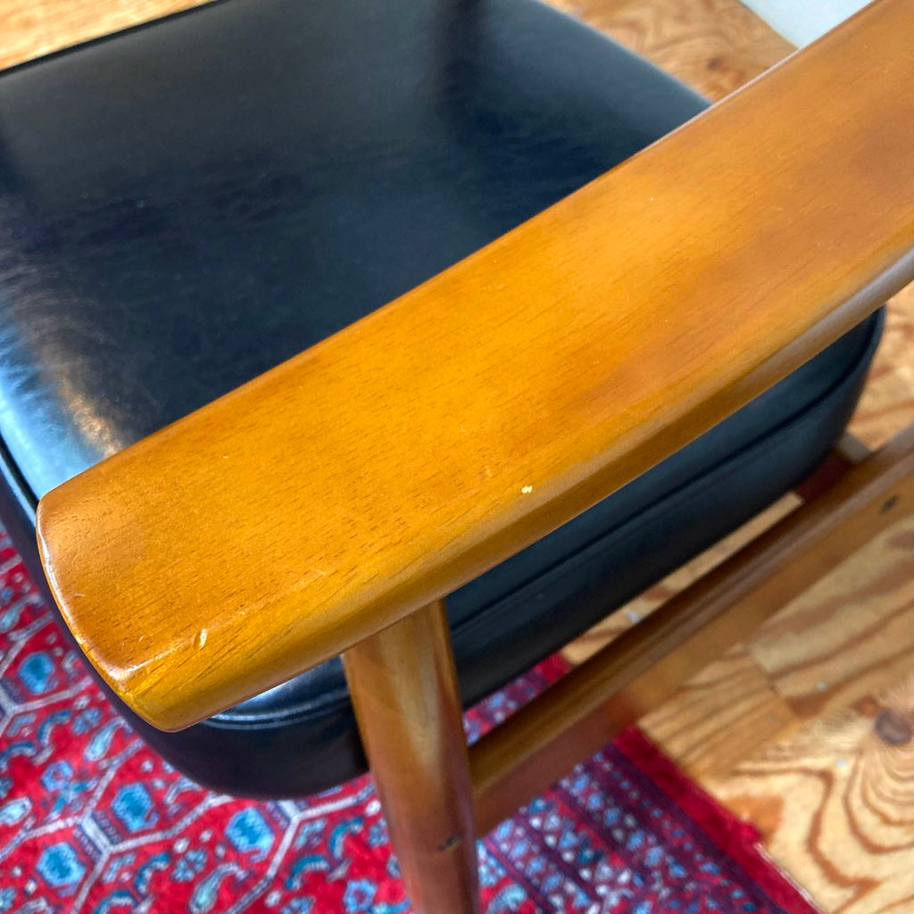 カリモク60 / karimoku Dチェア アームチェア スタンダードブラック 1