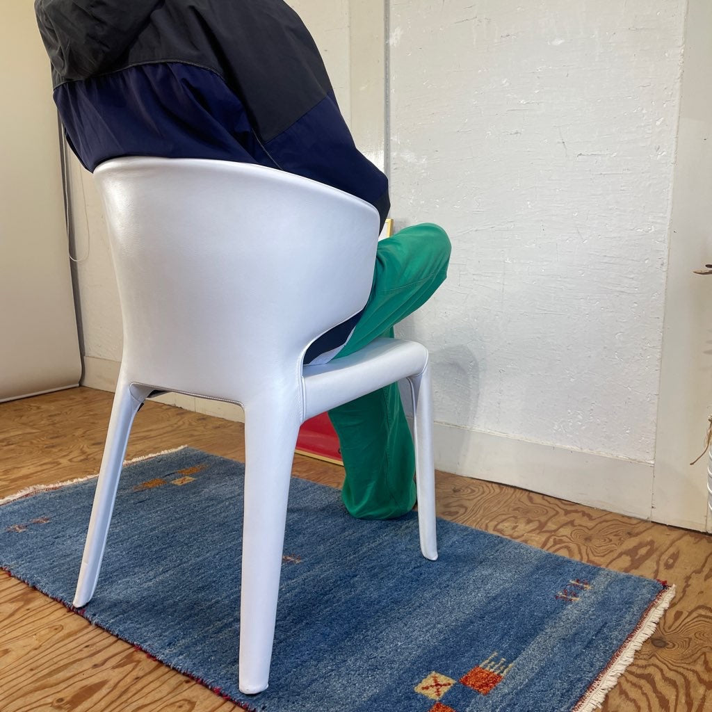 カッシーナ / Cassina 367 HOLA オラ アームチェア 革 白 ホワイト