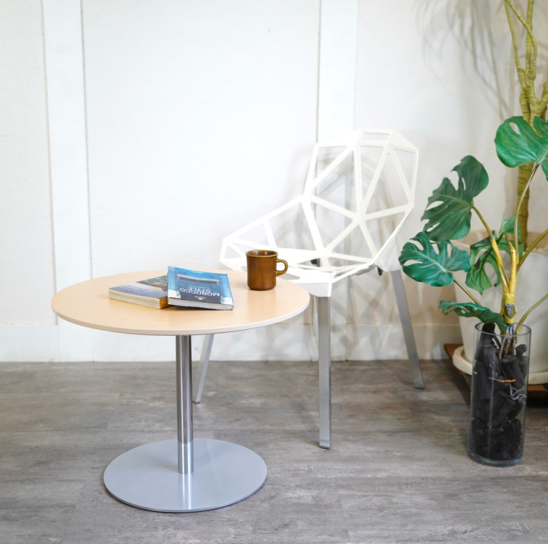 イノベーター / innovator 118 サイドテーブル 60㎝ 円 オーク材 中古