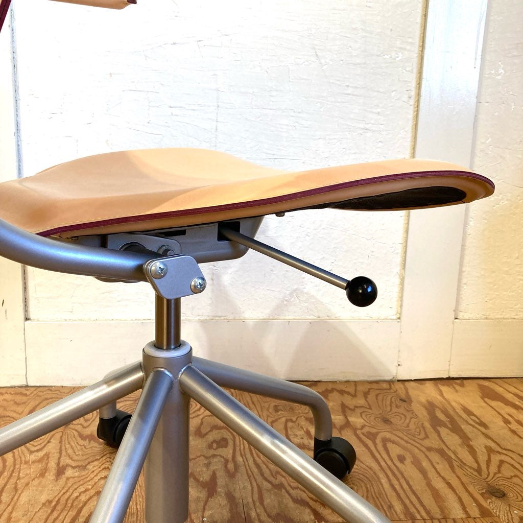 カリモク デスクチェア パーソナルチェア 本革 XT4310 キャスター 展示