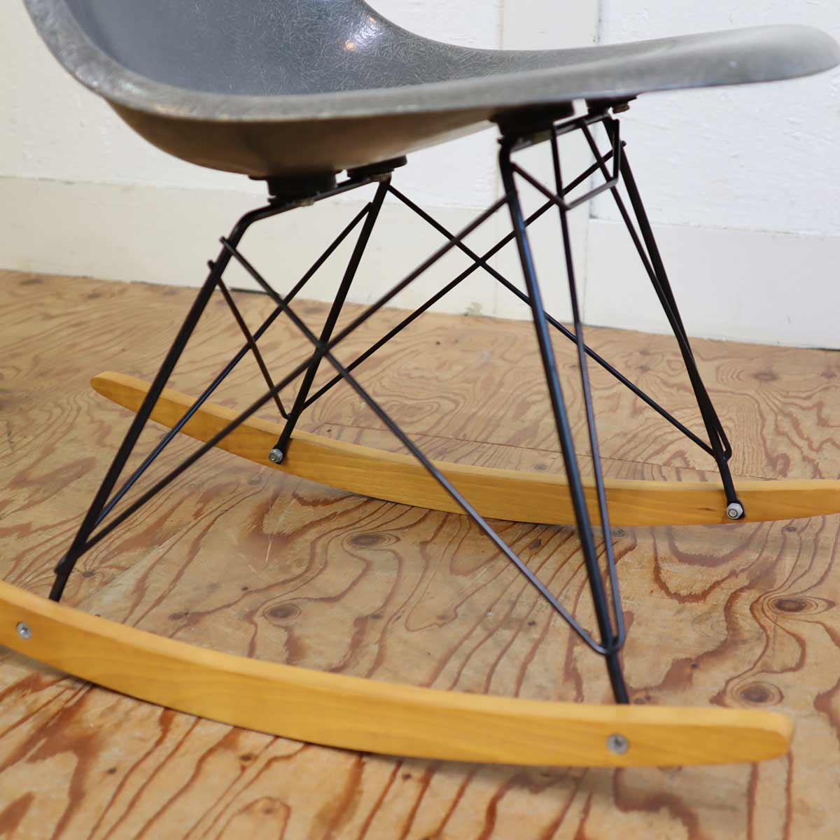 ハーマンミラー / Herman Miller サイドシェルチェア 2nd ロッカー