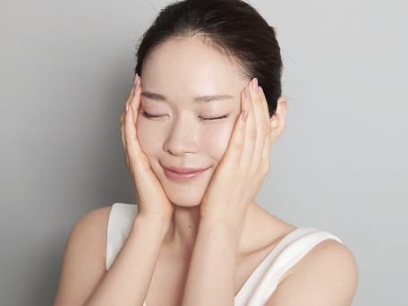 モイスチュアリフトファンデーション | rafuna