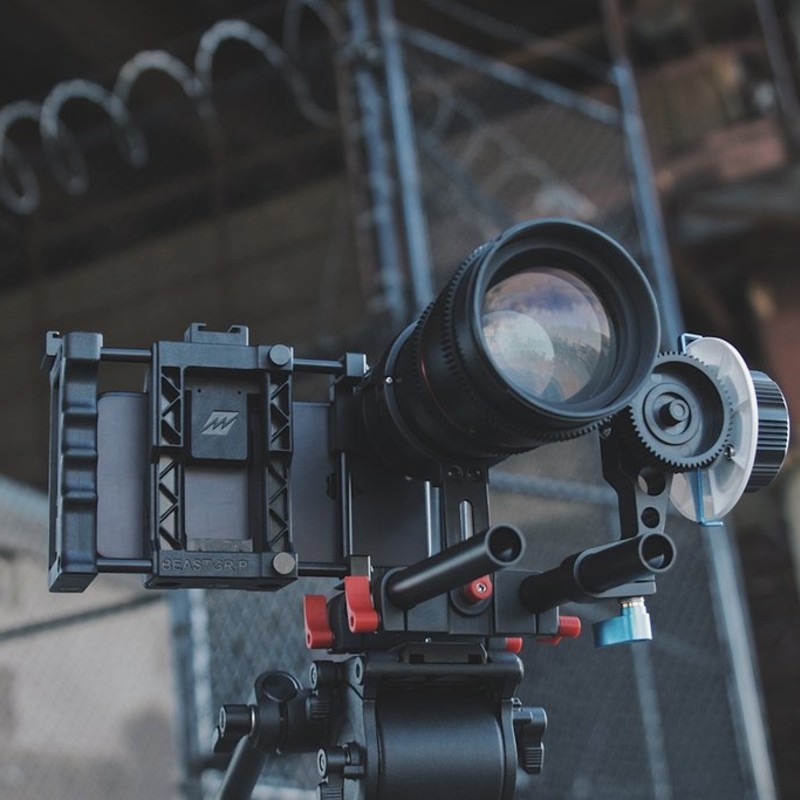 Beastgrip｜スマホにマウント可能なDOFアダプター/ワイドアングル
