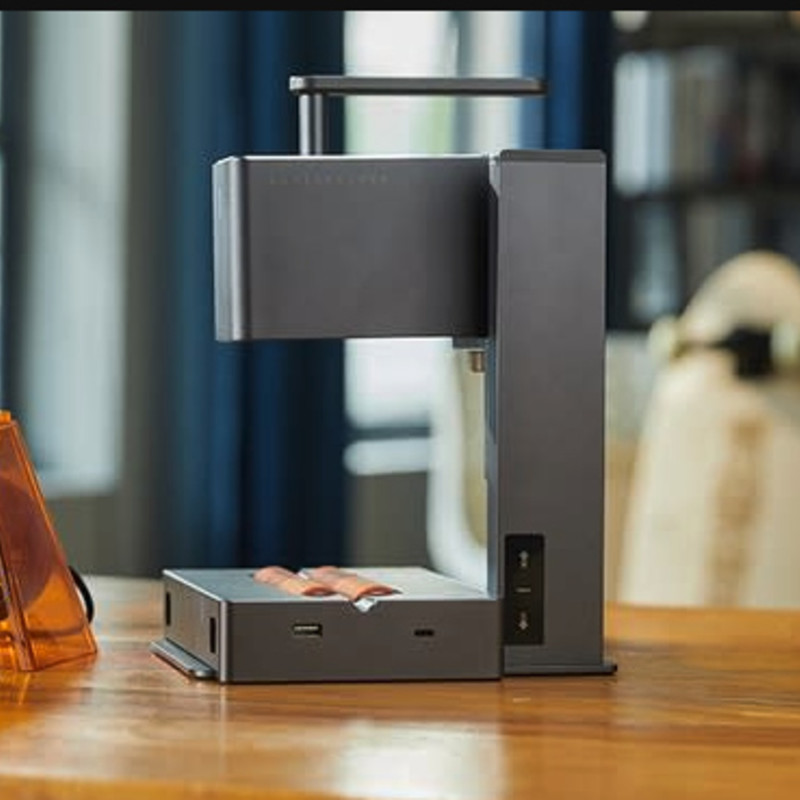 LaserPecker 2 ｜円筒面にも彫り付け可能なハンドヘルドレーザー彫刻機