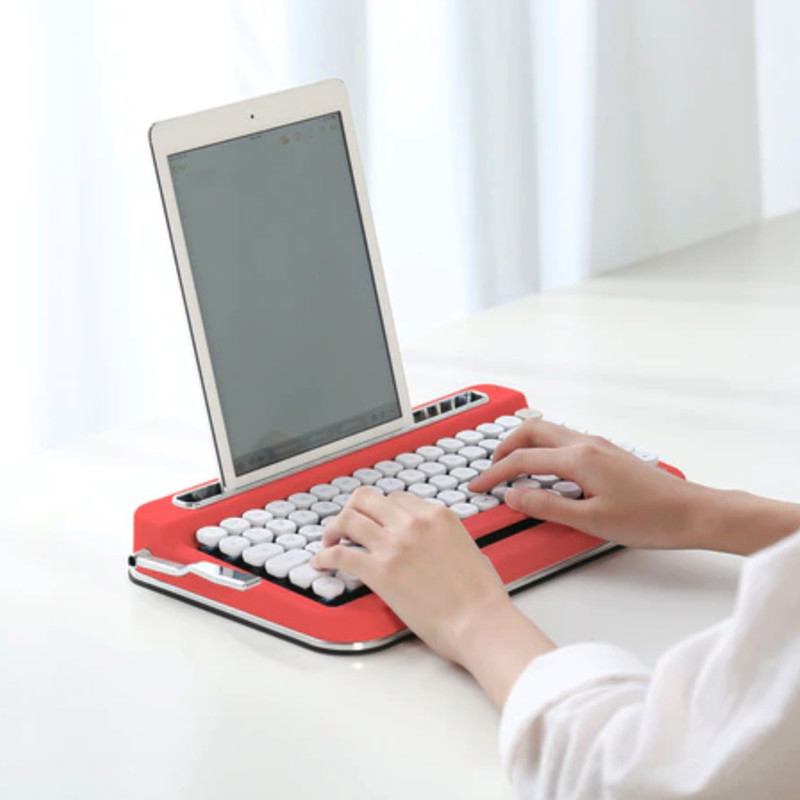 PENNA｜タイプライター風レトロデザインワイヤレスメカニカル