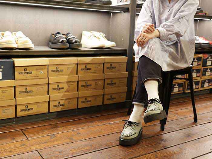 ジョージコックス3588アイスブルースエード ブラックインターレース