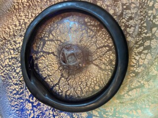 稲嶺盛吉 琉球ガラス『土紋台付大皿』 ｜骨董品買取 緑和堂