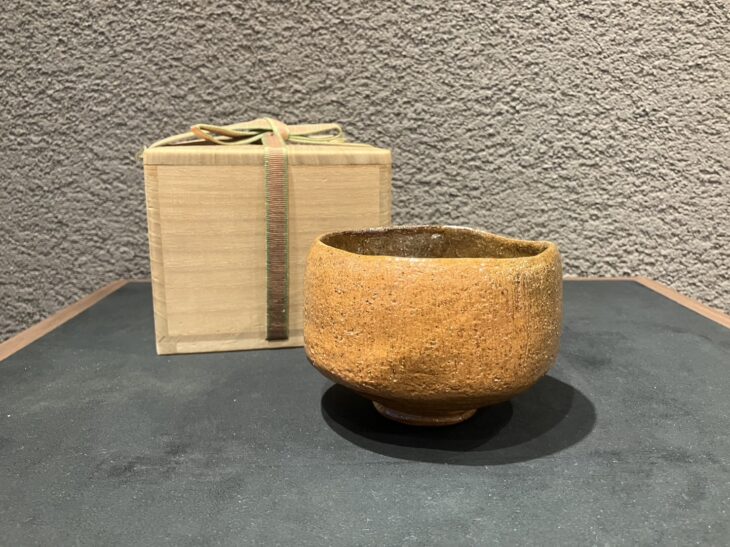 九代 大樋長左衛門 『飴釉茶碗』 ｜骨董品買取 緑和堂