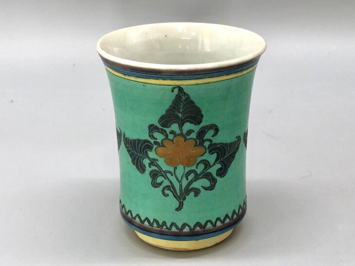 川瀬竹春 作『緑地金襴手湯碗』 ｜骨董品買取 緑和堂