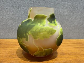 エミール・ガレ 『ツワブキ文花瓶』 ｜骨董品買取 緑和堂