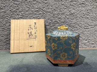 九谷焼 細描赤絵皿 買取価格相場｜骨董品買取 緑和堂