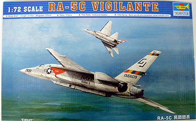 トランペッター1/72米海軍RA-5Cヴィジランティプラモデル RA-5C