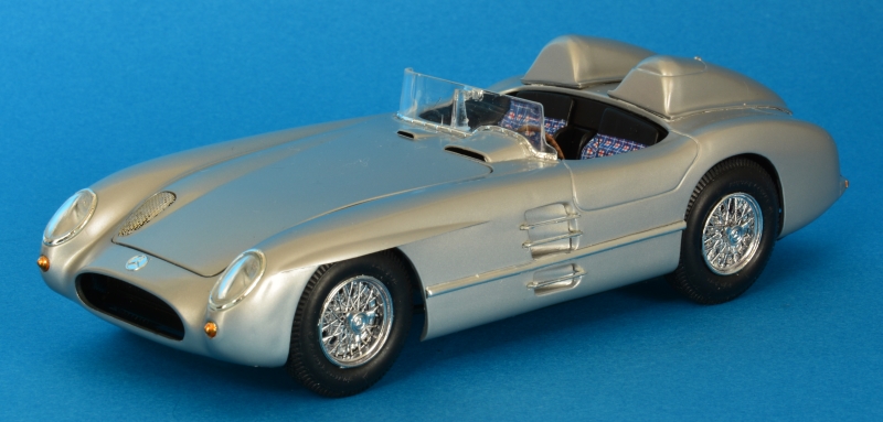 MERCEDES-BENZ 300SLR （MONOGRAM 1/24)
