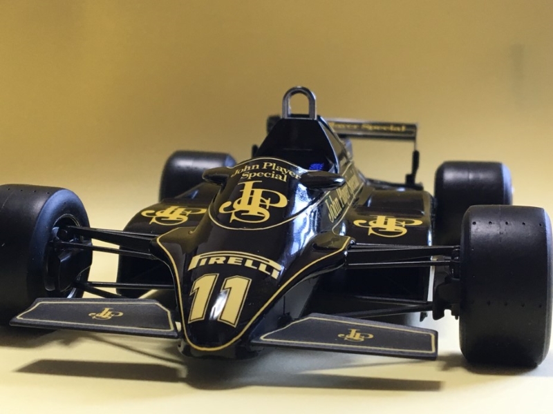 Team Lotus type91 1982 Satoru Nakajima first F1 test (EBBRO 1