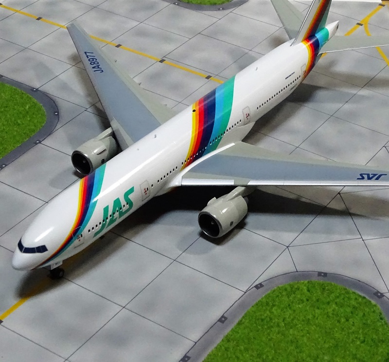 JAS日本エアシステム Boeing 777－200レインボウ・ジェット, McDonnell