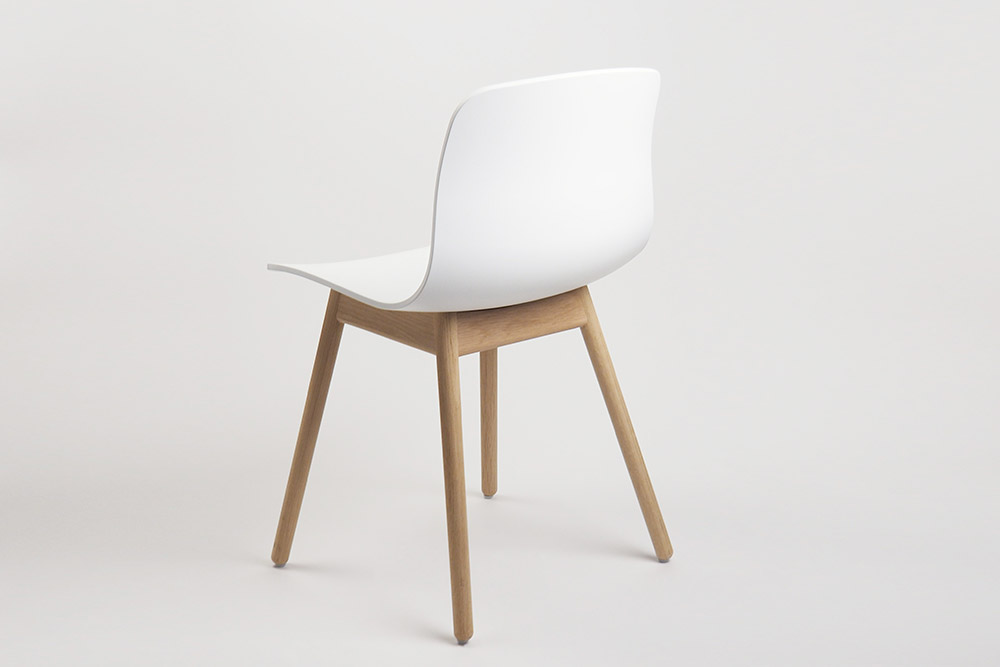 About a chair アバウト ア チェア / HAY