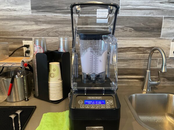 Hamilton Beach HBH750 Eclipse 3 hp 48 oz. High Performance Blender