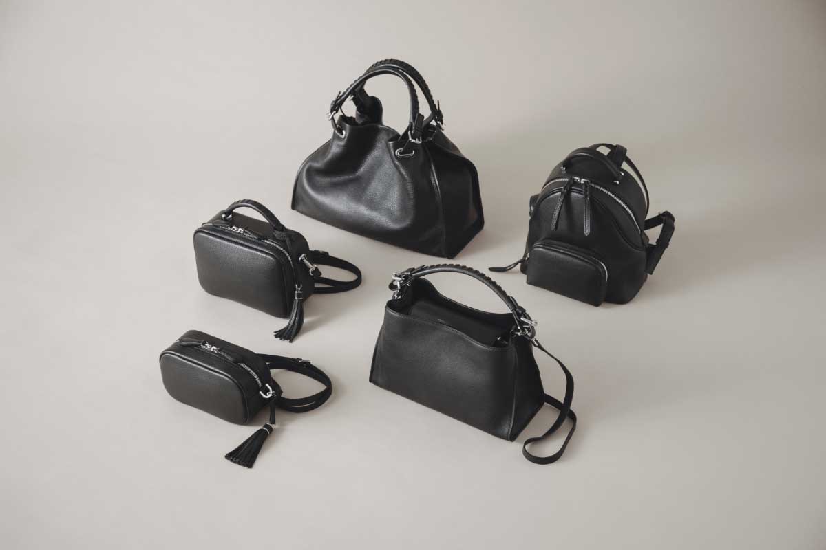 土屋鞄、フィールドソフトレザーの「クラルテ」に新色ブラック