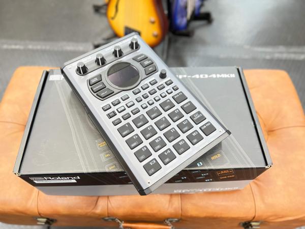 ローランド Roland SP-404 MK2 箱付き ROLAND SP-404 MK II Sampler Black Japan | eBay
