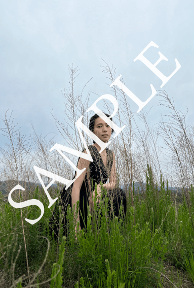 戸田恵梨香 初トークエッセイ『彼女』-2022年12月20日発売