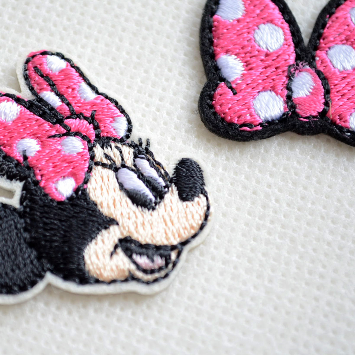 ワッペン アイロン ディズニー ミニーマウス フェイス & リボン ミニ