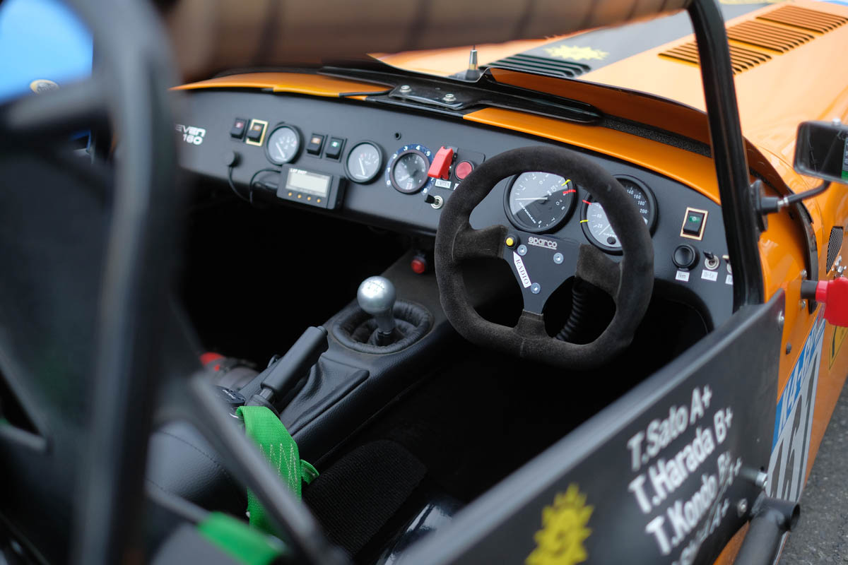 Momo Model 12入荷。SEVENにいかがですか？ – Witham Cars Diary