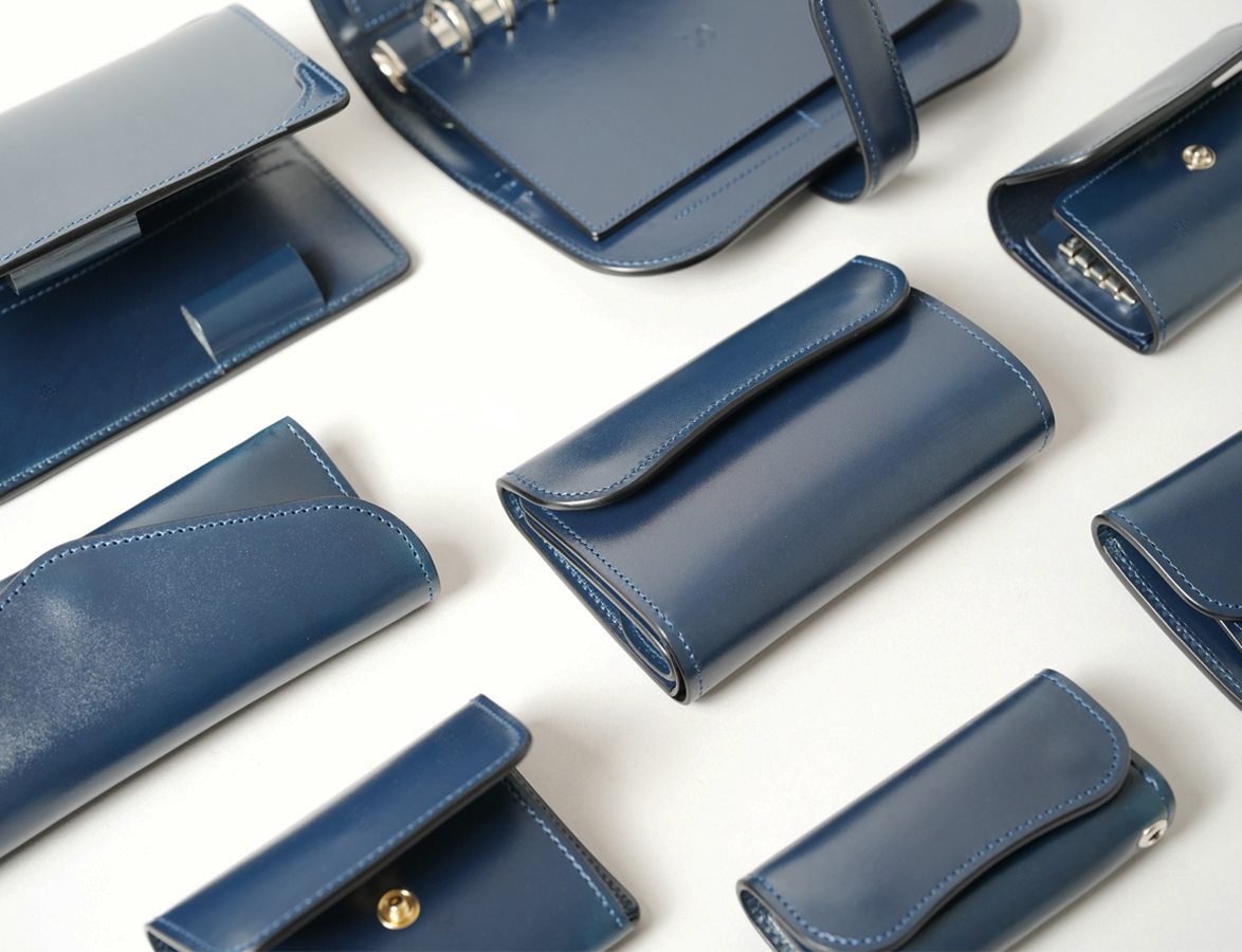 Introducing the captivating French Navy series of Saddle Pull-Up