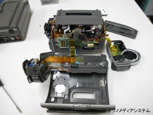 ソニーハンディカム CCD-TR2から8ミリビデオの取り出し | ダビングの