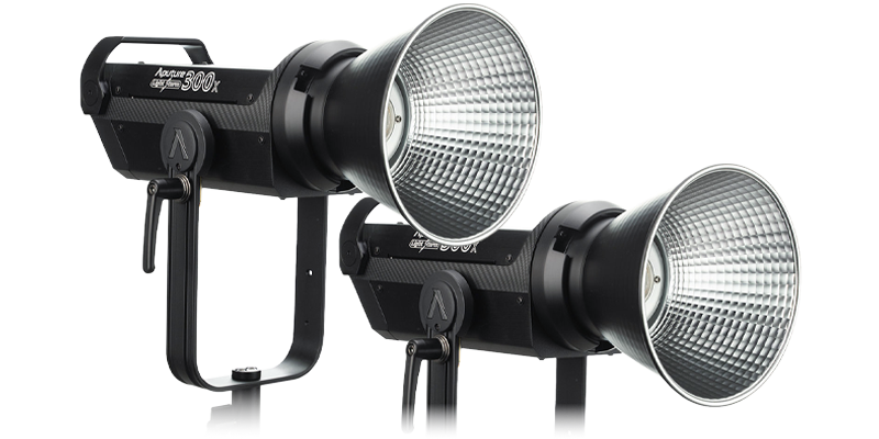 TOYO RENTAL：撮影機材レンタル：Aputure Light Storm LS 300X Bi