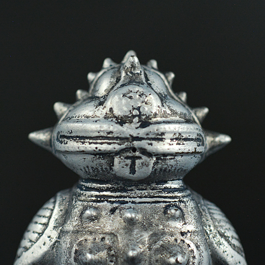 ともだち初号機 燻銀 | 多肉植物・特別な鉢の販売 | トーキー | TOKY