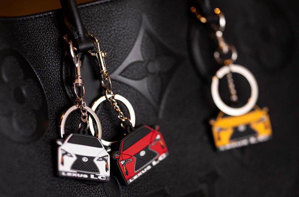ただのキーリングでは、満足できないクルマ好きなあなたへ【新商品