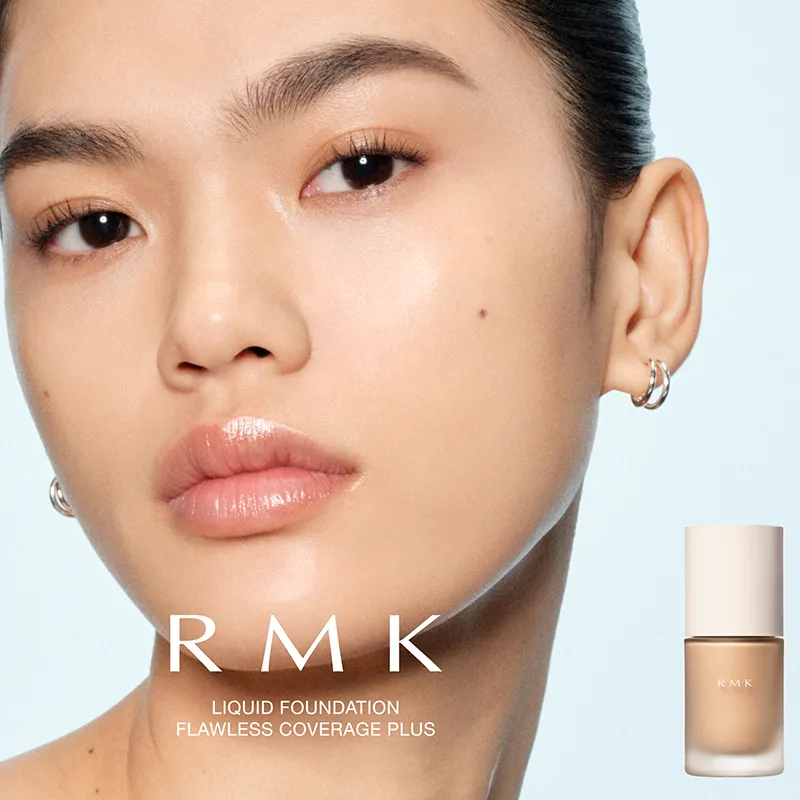RMK〉新リクイドファンデーション誕生。光と影が織りなす“全方位ツヤ肌
