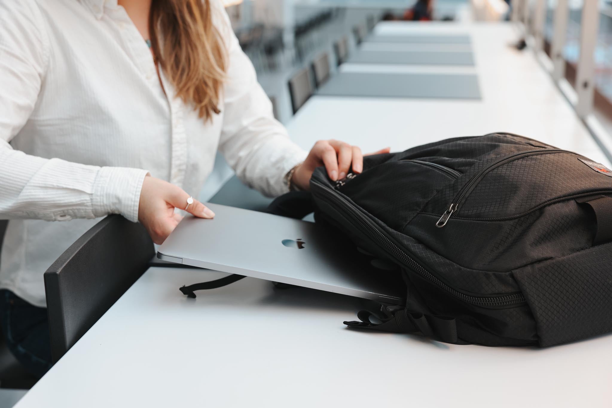 TOM BIHN Synik 26, Everyday Carry & Travel Backpack, 26L