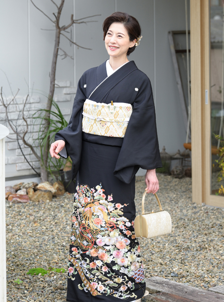 鳳凰吉祥文様 | 黒留袖一覧 | 留袖レンタル キクヅル