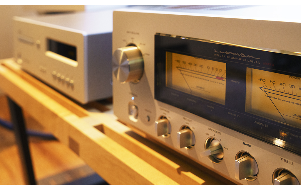 The Luxman L-550AXII Integrated Amplifier