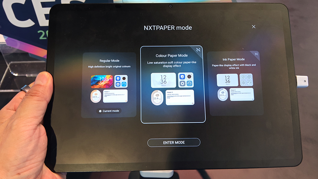 TCLが発表した最新の「目が疲れない」ディスプレイが早くスマホに搭載