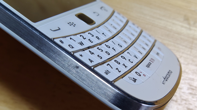 QWERTYキー好き注目の「Minimal Phone」を古の名キーボード端末と比較