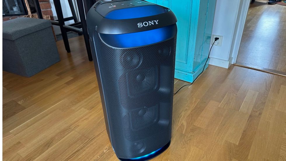 Sony SRS-XV800 review: This tower of power is ready to party