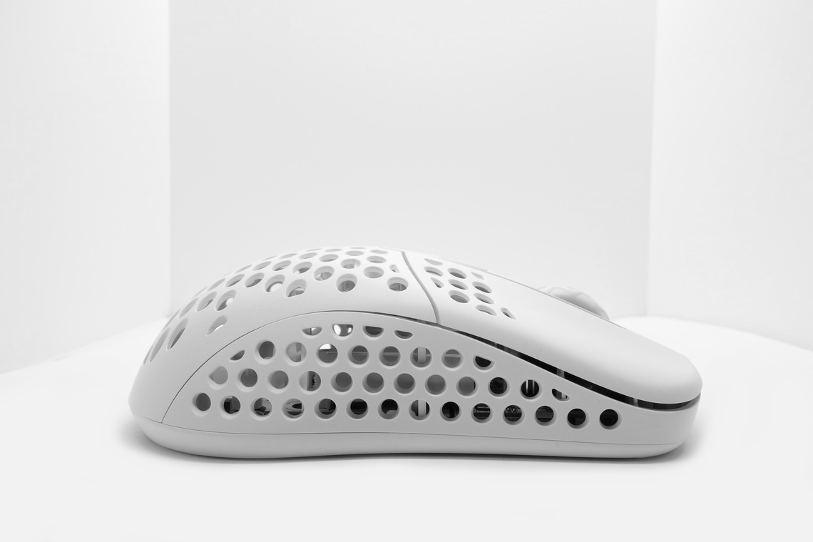 Xtrfy M42 Wireless Review - Shape & Dimensions | TechPowerUp