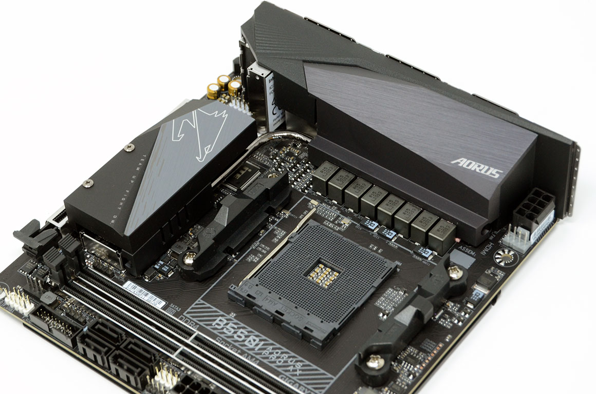 Gigabyte B550I AORUS Pro AX Review - Board Layout | TechPowerUp