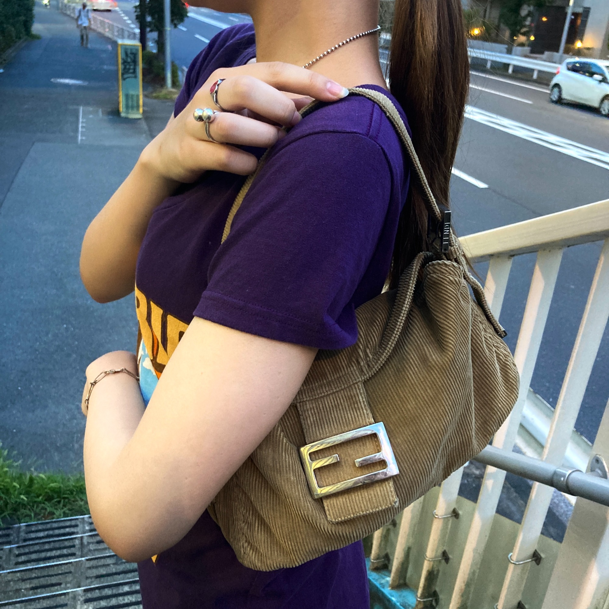 ラグジュアリーブランド【FENDI/ フェンディ 】よりマンマバケット