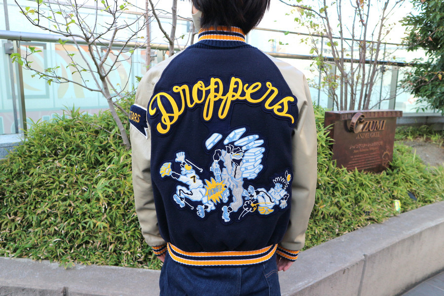 人気アイテム【HEWITT × BACKDROP】よりスタジアムジャケット 