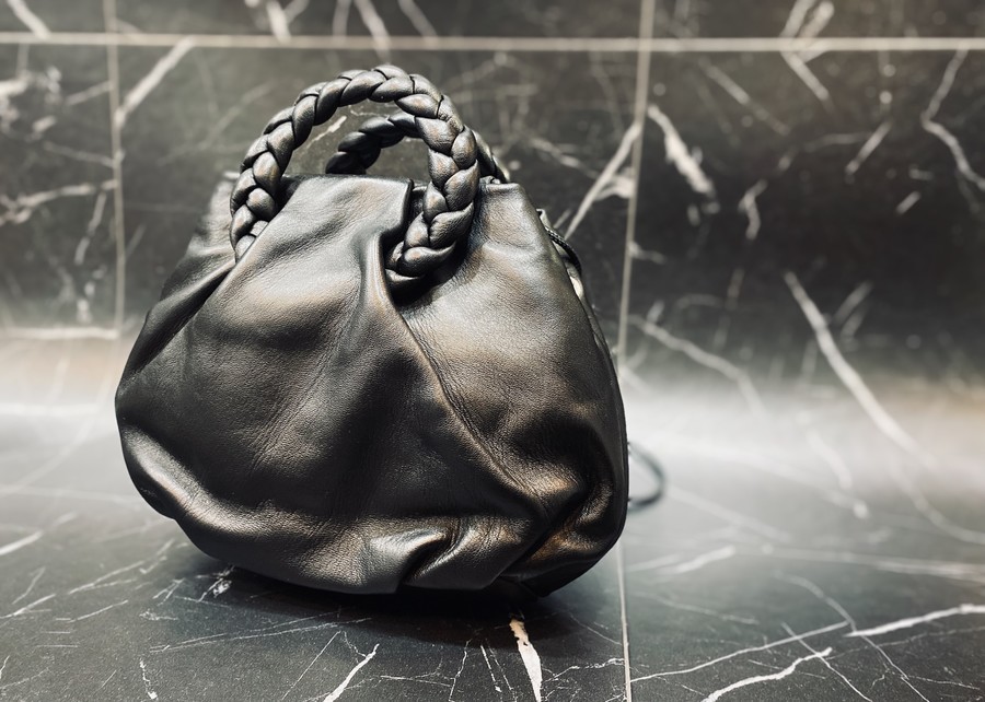 人気ブランド【HEREU/ヘリュー】よりBON BONバッグが買取入荷致しまし