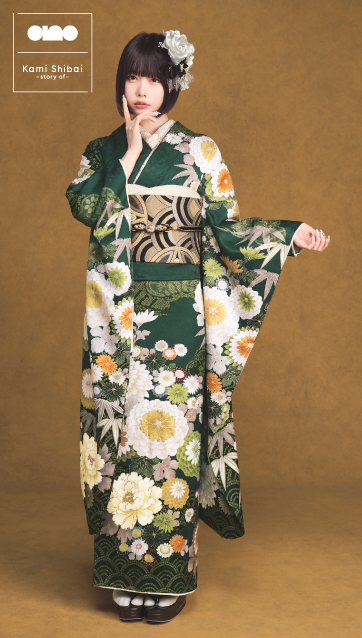 あのちゃん着用の振袖-深緑|成人記念の新作振袖ご紹介 ANO-008