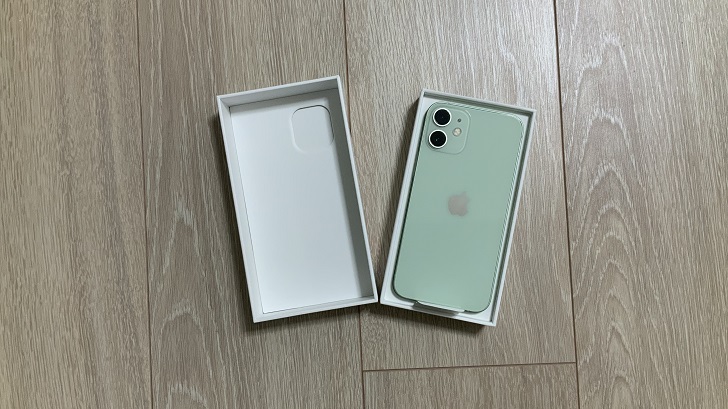 徹底レビュー】ミニマル志向にぴったりiPhone12 mini( グリーン)を