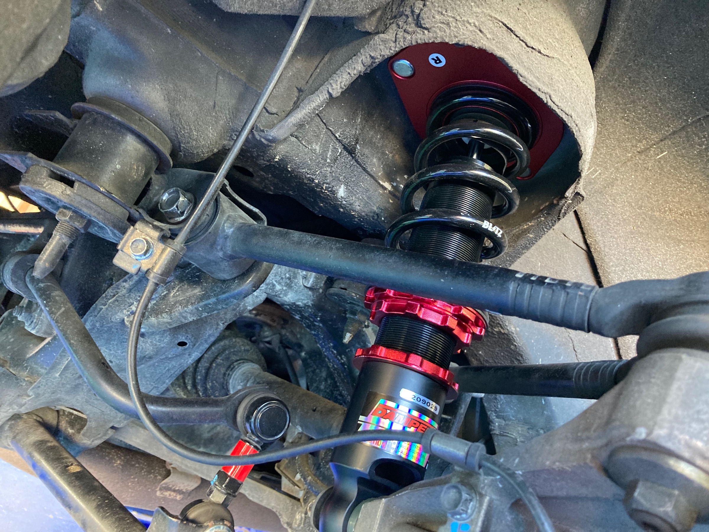 マツダ・RX‐8・SE3P】ブリッツ車高調・DAMPER ZZ-Rをお取り付けしま